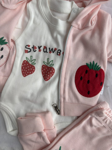 Бебешки Комплект "Сладки Ягоди" от 3 части